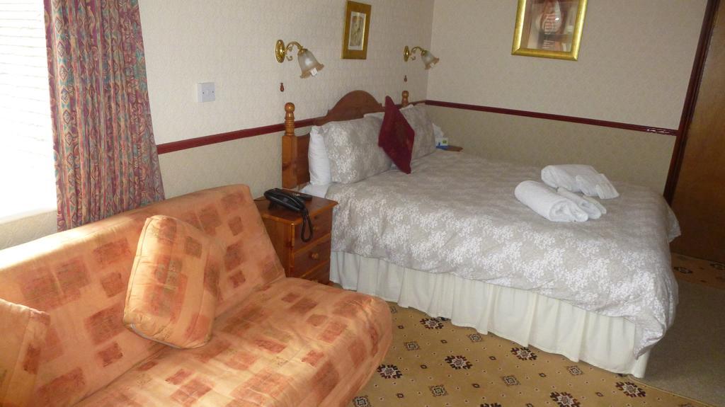 Whitehall Guest House Колуин Бей Екстериор снимка