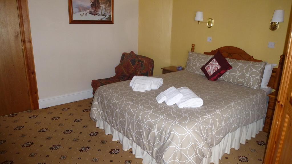 Whitehall Guest House Колуин Бей Екстериор снимка