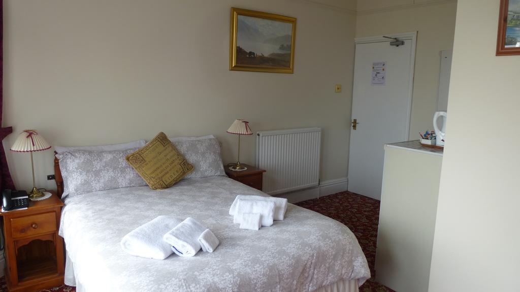 Whitehall Guest House Колуин Бей Екстериор снимка