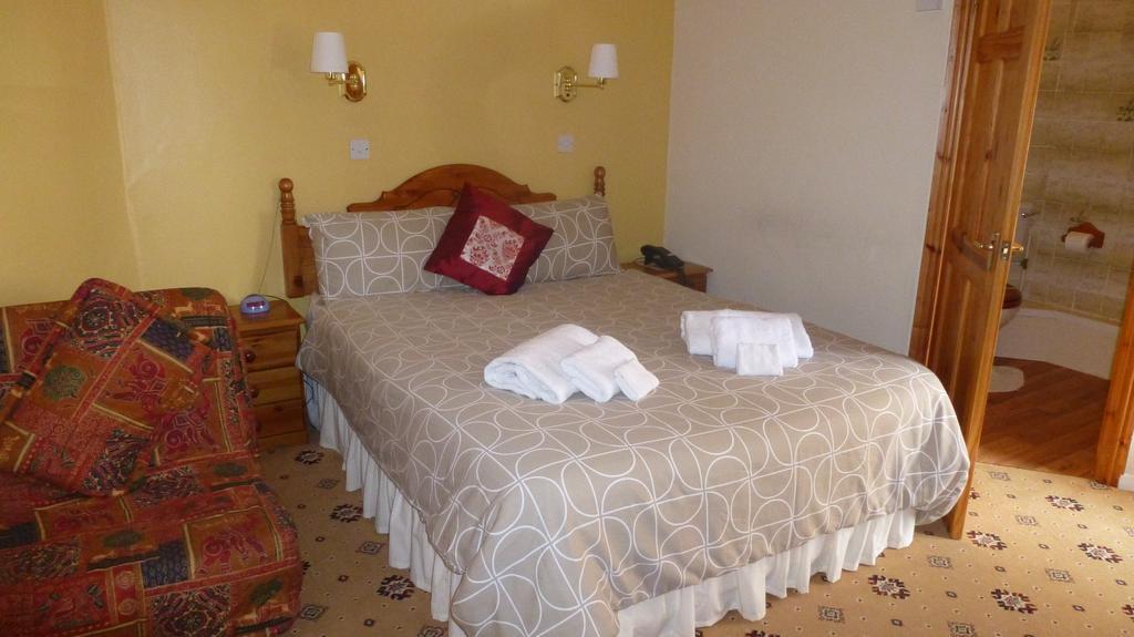 Whitehall Guest House Колуин Бей Екстериор снимка