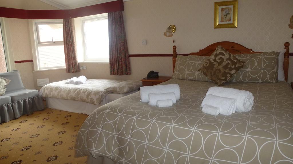 Whitehall Guest House Колуин Бей Екстериор снимка
